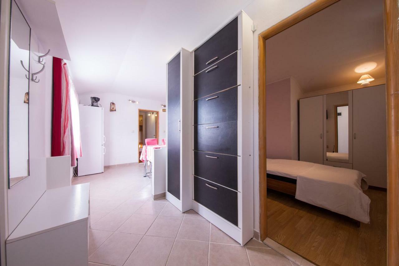 Strma Apartments Vis Exterior foto
